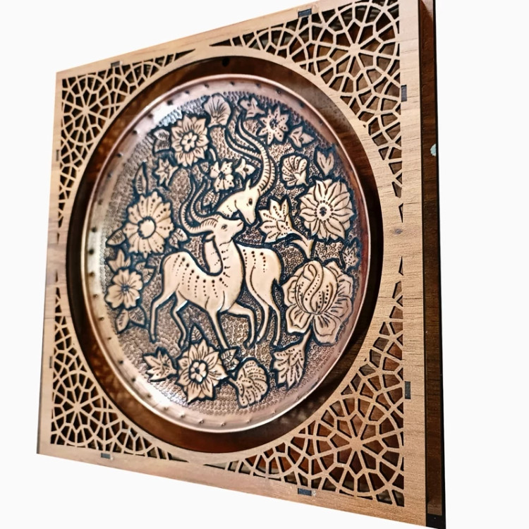 دیوارکوب قلمزنی مسی طرح دو آهو