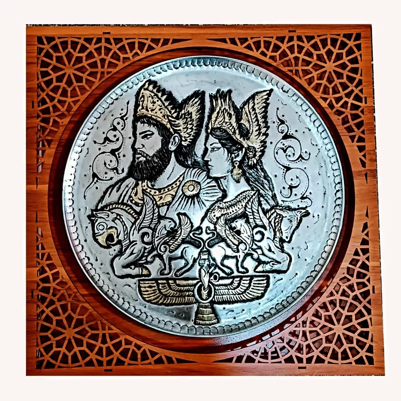 دیوارکوب قلمزنی برنجی کوروش و ملکه