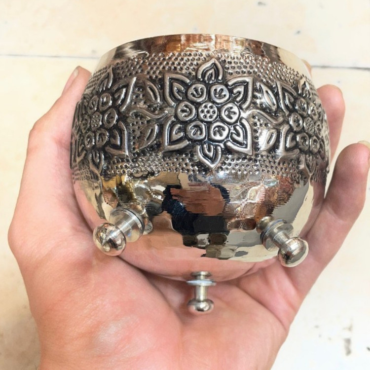 اردوخوری گوی گلدار همراه با رولت خوری گلبرگ