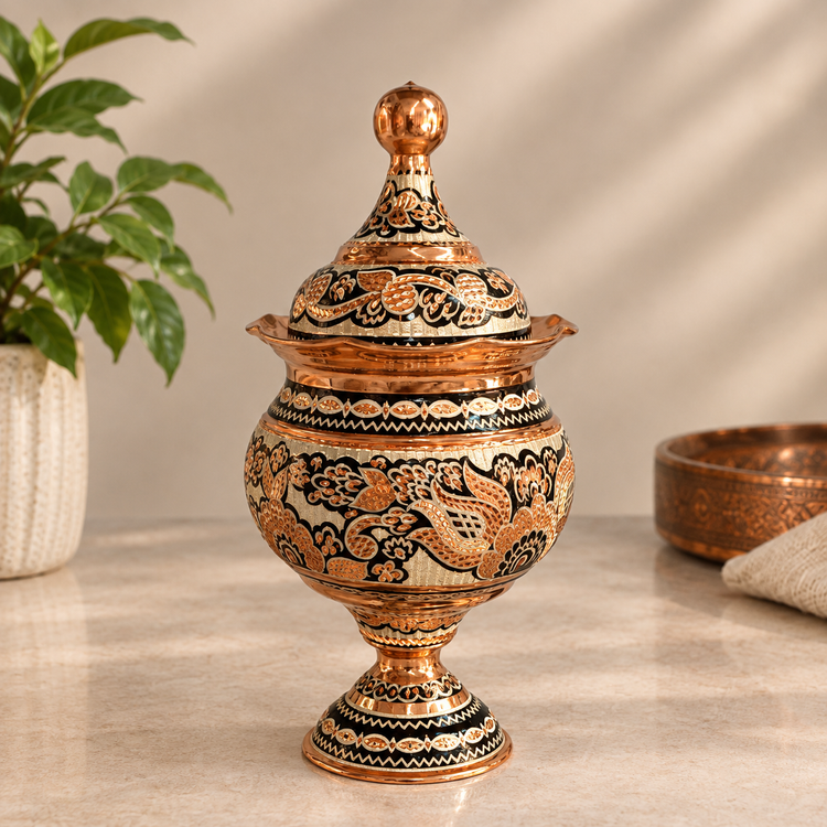 قندان نقره کوب مسی پایه دار
